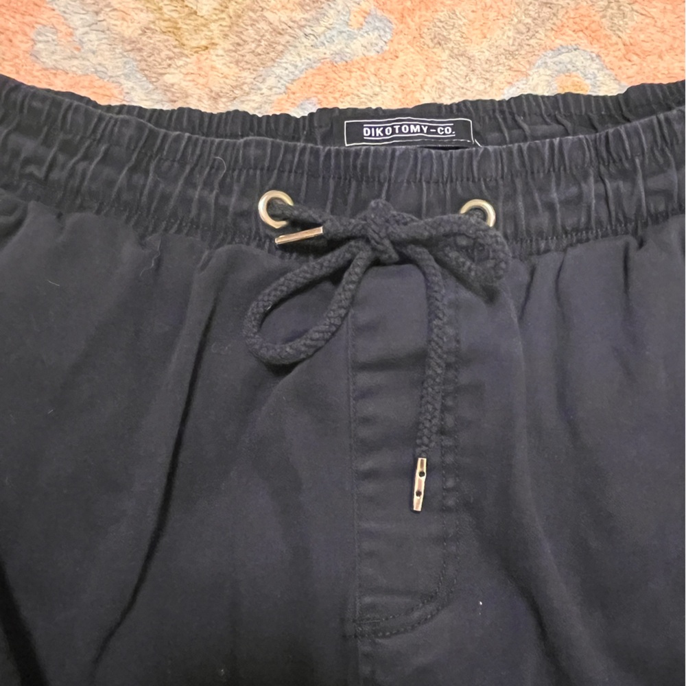 Classic Men's Black Joggers with Elastic Drawstring Waist - Picture 6 of 10